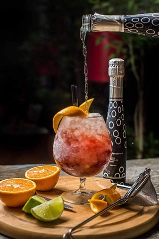 MOJO CLUB: Φωτογραφίες & Βίντεο