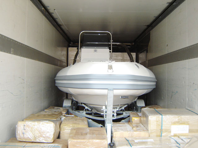 Special loads on speedboats