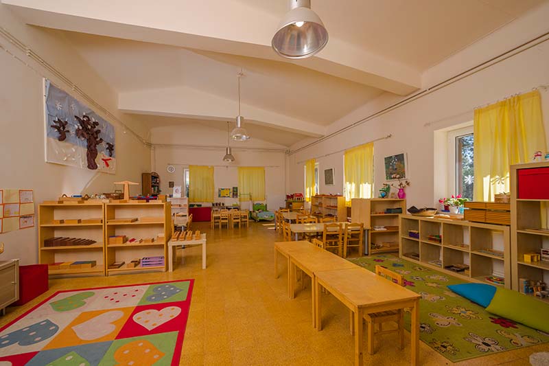 MONTESSORIANA SCHOLEIA - PAIDAGOGIKI PROTOPORIA: Φωτογραφίες & Βίντεο