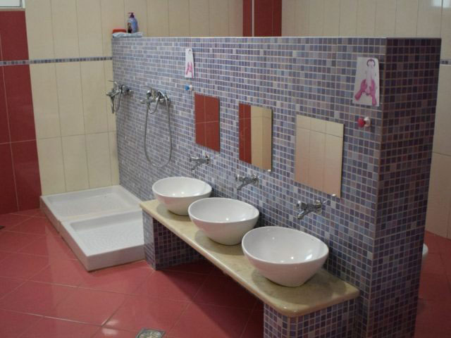 2ος Παιδικός - WC