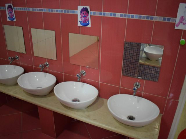 2ος Παιδικός - WC