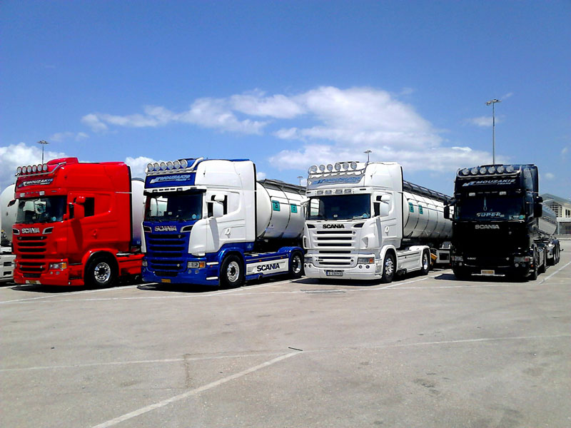 Transport of liquid fuel