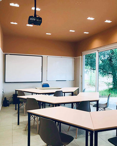 MY ZAKYNTHIAN ENGLISH SCHOOL - ΤΡΙΑΝΤΑΦΥΛΛΟΥ ΖΩΗ: Φωτογραφίες & Βίντεο
