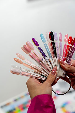 M PREMIUM BEAUTY SALON: Φωτογραφίες & Βίντεο
