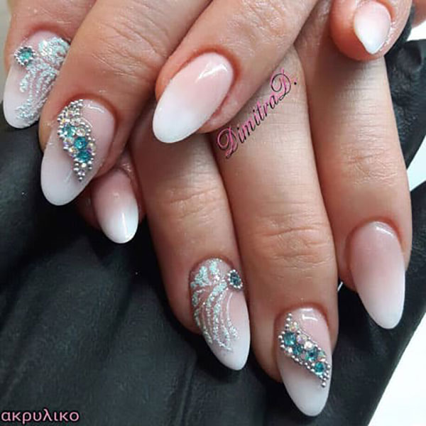NAILS AND COLOURS: Φωτογραφίες & Βίντεο