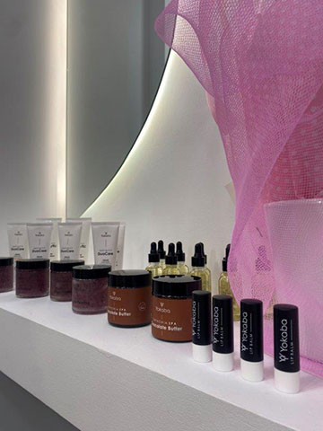 NAIL NOIR: Φωτογραφίες & Βίντεο