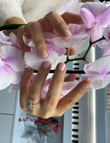 NAIL NOIR: Φωτογραφίες & Βίντεο