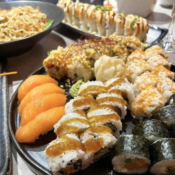 NAKAYA SUSHI BAR & NOODLES: Φωτογραφίες & Βίντεο