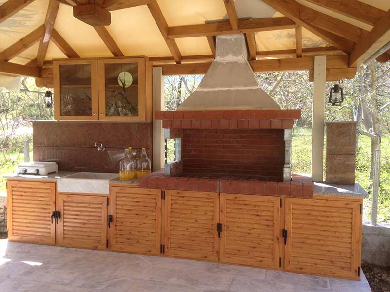 Διαμόρφωση πλήρως λειτουργικού υπαίθριου barbeque