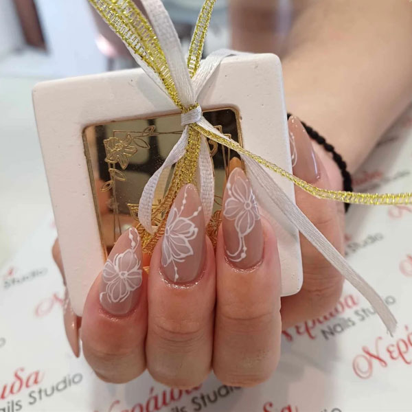NERAIDA NAILS: Φωτογραφίες & Βίντεο