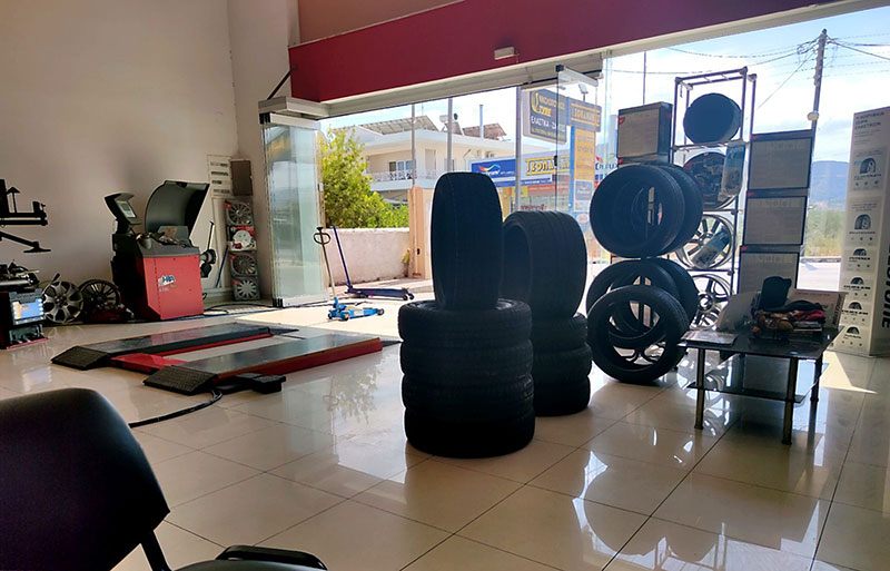 NIKOLOPOULOS TYRES: Φωτογραφίες & Βίντεο