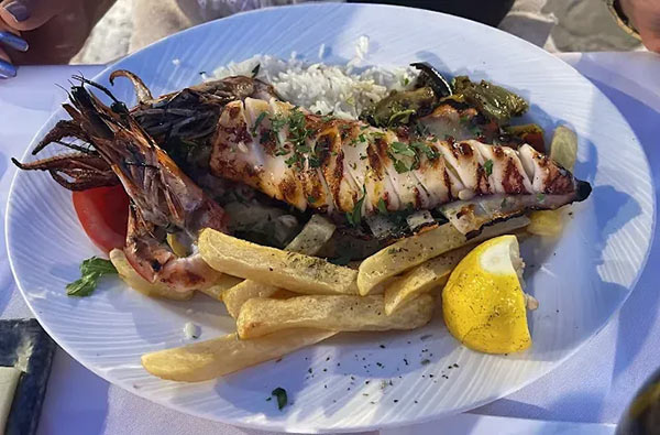 NIKOS: Φωτογραφίες & Βίντεο