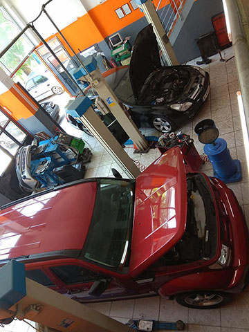 NTERVISIS GARAGE: Φωτογραφίες & Βίντεο