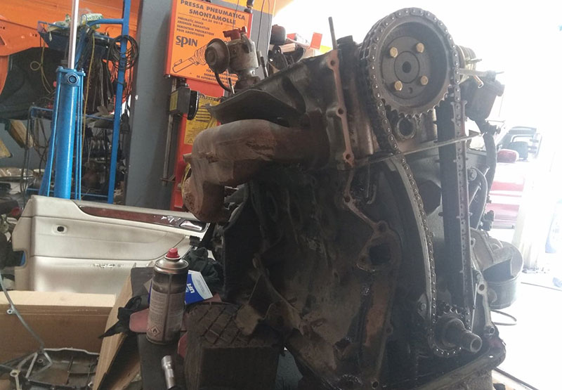 NTERVISIS GARAGE: Φωτογραφίες & Βίντεο