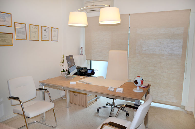 NTOUZGOS EYE CLINIC - ΝΤΟΥΖΓΟΣ ΑΘΑΝΑΣΙΟΣ: Φωτογραφίες & Βίντεο