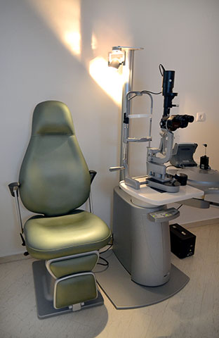 NTOUZGOS EYE CLINIC - ΝΤΟΥΖΓΟΣ ΑΘΑΝΑΣΙΟΣ: Φωτογραφίες & Βίντεο