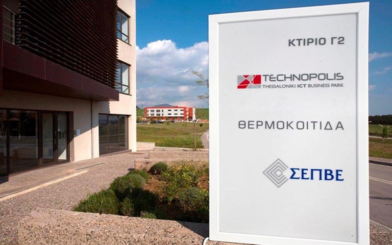OIKONOMOTECHNIKI - BALLI KYRIAKI: Φωτογραφίες & Βίντεο