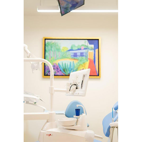 ORALDENT CLINIC - KONSTANTINIDOU KALLIOPI: Φωτογραφίες & Βίντεο
