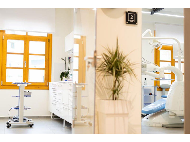 ORALDENT CLINIC - KONSTANTINIDOU KALLIOPI: Φωτογραφίες & Βίντεο