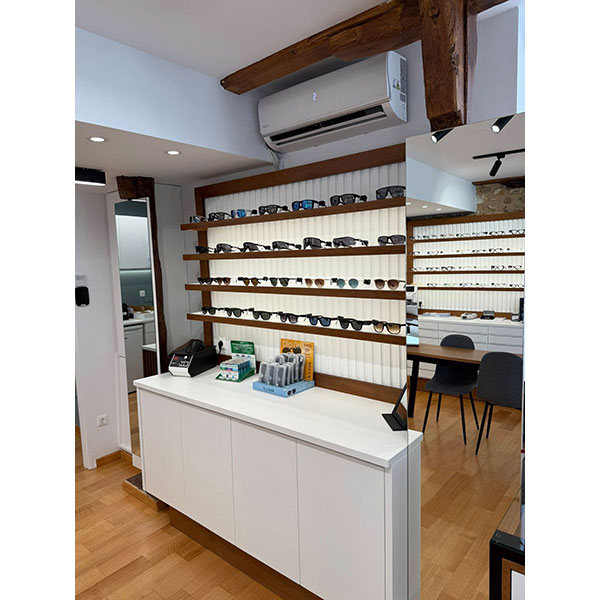 OTTICA PANOS AGGELOS: Φωτογραφίες & Βίντεο