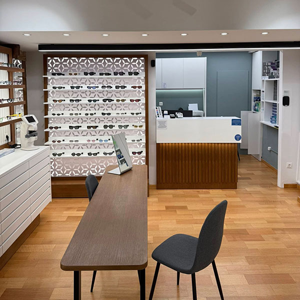 OTTICA PANOS AGGELOS: Φωτογραφίες & Βίντεο