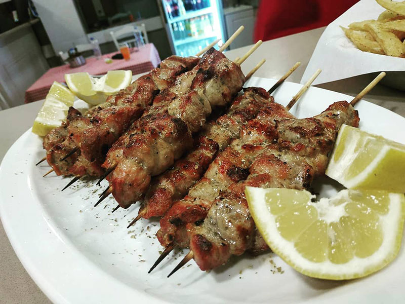 Ο ΓΥΡΟΣ ΤΗΣ ΠΛΑΤΕΙΑΣ - GRILL HOUSE RESTAURANT: Φωτογραφίες & Βίντεο