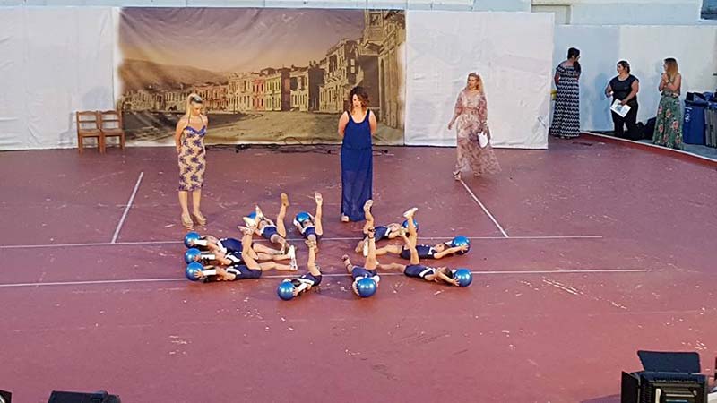 O KOKKINOS MYLOS: Φωτογραφίες & Βίντεο