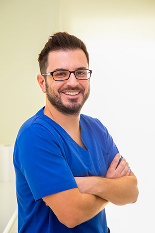 PANAGIOTAKOPOULOS VIKTOR - HEALTHY SMILES: Φωτογραφίες & Βίντεο