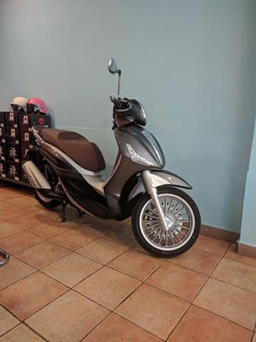 PANOS RENT A SCOOTER: Φωτογραφίες & Βίντεο