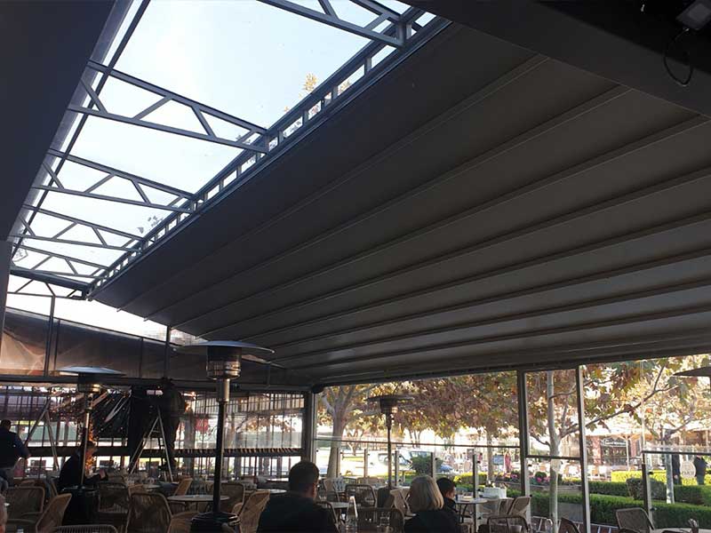 Pergola with TenCate awning