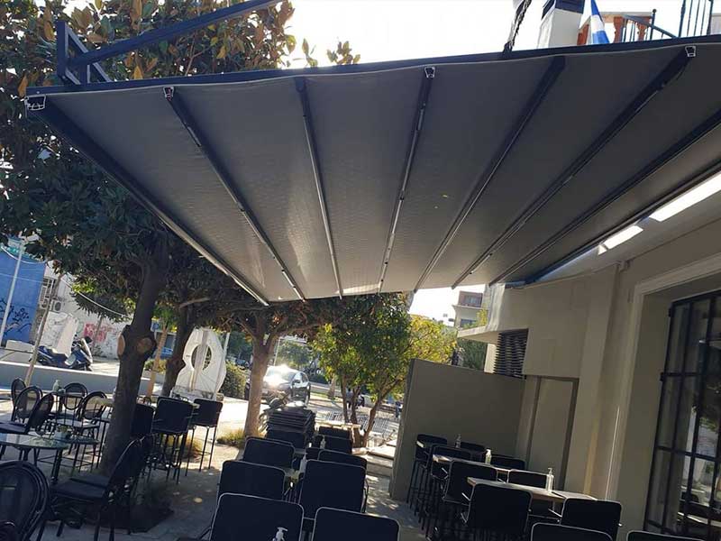 Pergola with TenCate awning at a café in Pyrgos