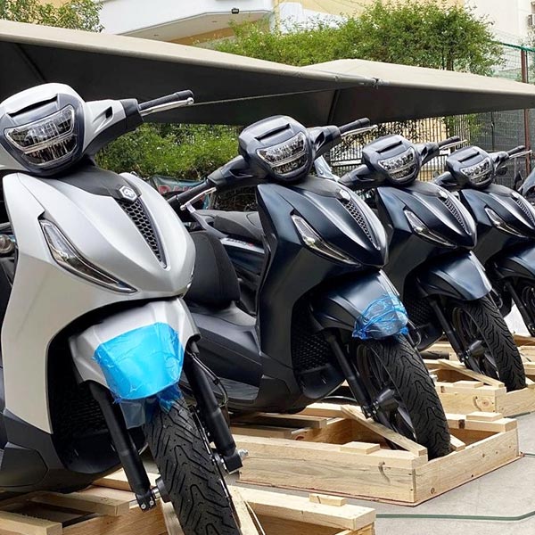 PAPALEXANDRAKIS - PIAGGIO: Φωτογραφίες & Βίντεο
