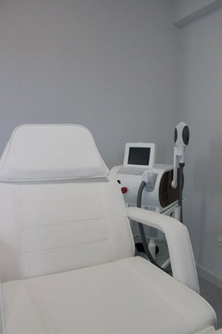 PARASKEVOPOULOU MARIA - UNIQSKIN DERMATOLOGY: Φωτογραφίες & Βίντεο