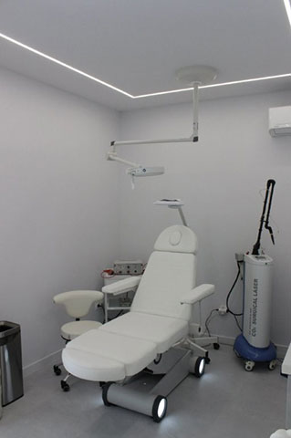 PARASKEVOPOULOU MARIA - UNIQSKIN DERMATOLOGY: Φωτογραφίες & Βίντεο