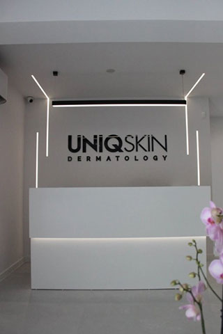 PARASKEVOPOULOU MARIA - UNIQSKIN DERMATOLOGY: Φωτογραφίες & Βίντεο