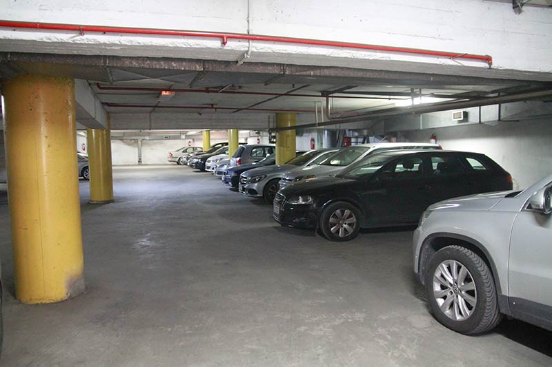 PARKING ΚΙΒΩΤΟΣ: Φωτογραφίες & Βίντεο