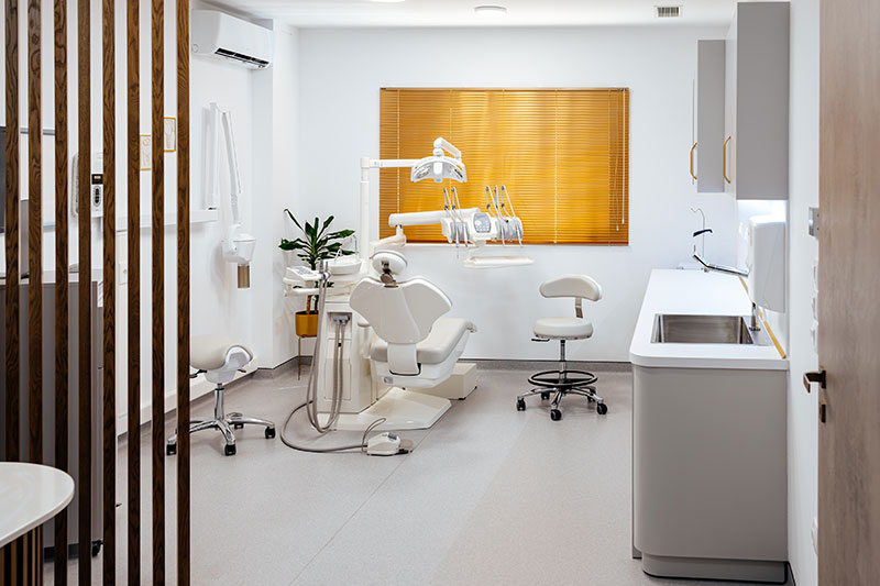 PARTHENOU ORAL SURGERY - PARTHENOU STAVROULA: Φωτογραφίες & Βίντεο