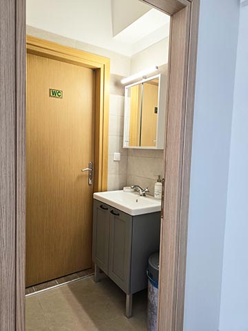 Προθάλαμος εκτός χώρου WC