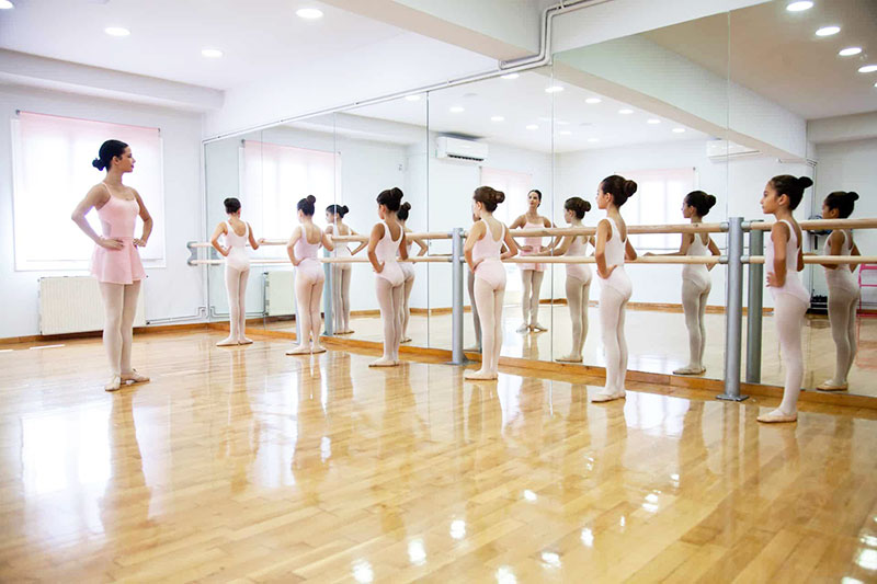 PENNY DANCE SCHOOL: Φωτογραφίες & Βίντεο