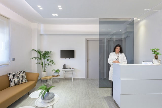ΠΕΤΡΩΝΙΑΤΗΣ ΤΣΑΜΠΙΚΟΣ MD. FEBS (MIS), FEBS (Surg Onc): Φωτογραφίες & Βίντεο
