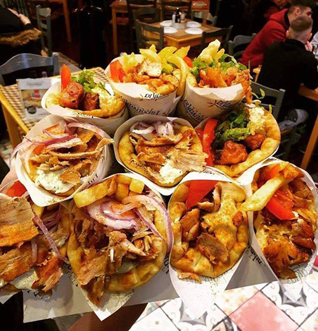 ΠΙΡΟΥΝΑΚΙΑ GRILL: Φωτογραφίες & Βίντεο