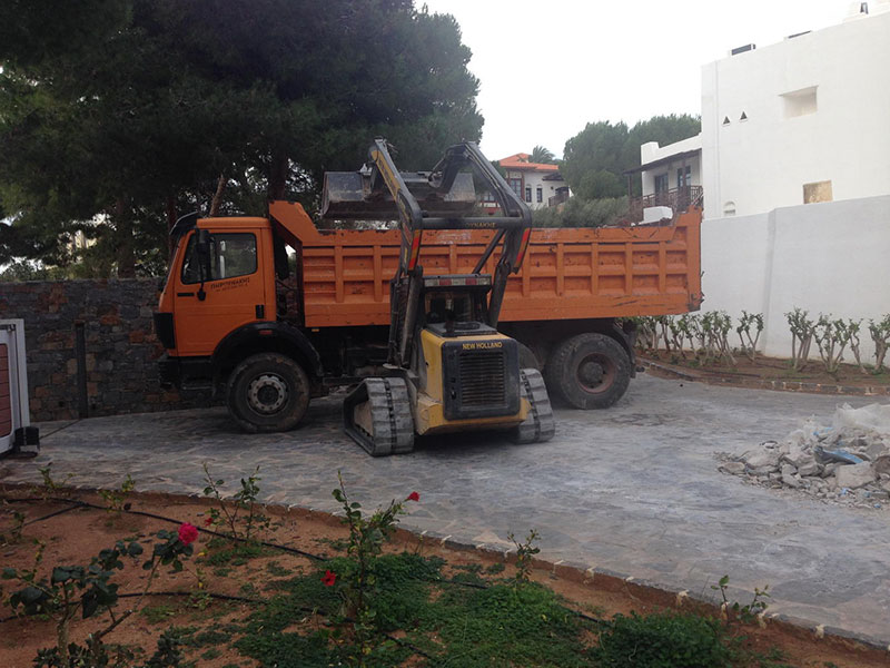 PIROUNAKIS EXCAVATING: Φωτογραφίες & Βίντεο