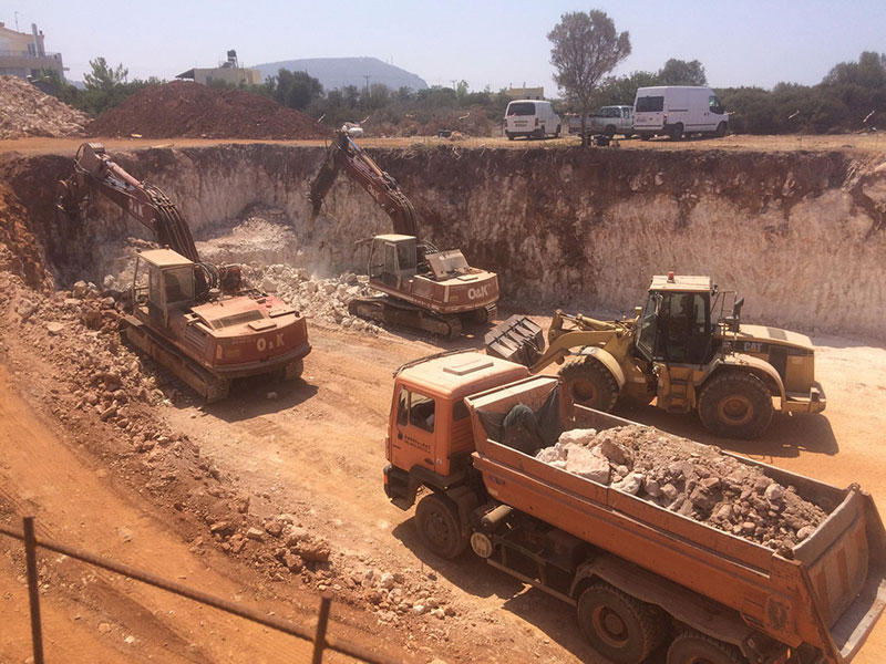 PIROUNAKIS EXCAVATING: Φωτογραφίες & Βίντεο