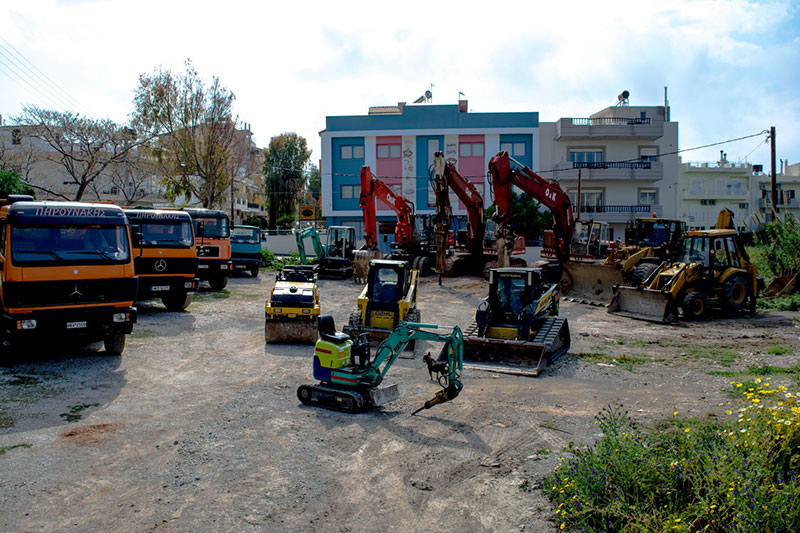 PIROUNAKIS EXCAVATING: Φωτογραφίες & Βίντεο