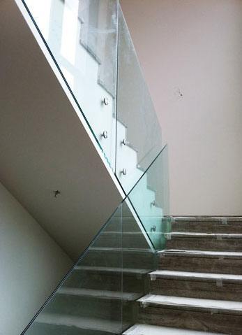 PK GLASSWORKS - KREVAIKAS PETROS: Φωτογραφίες & Βίντεο