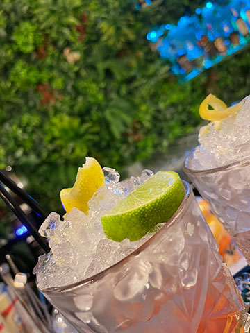 PLATEA CAFE KITCHEN BAR: Φωτογραφίες & Βίντεο