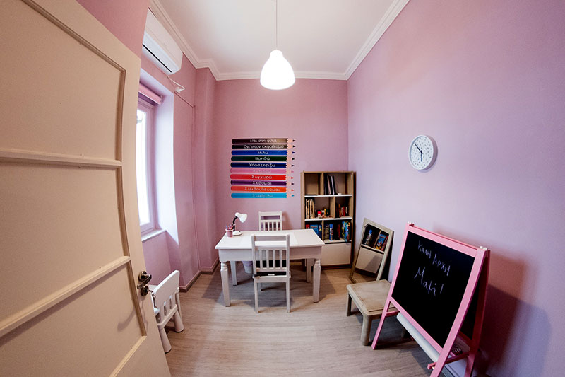 PLAY THERAPY CENTER KARASSOU MARILENA: Φωτογραφίες & Βίντεο