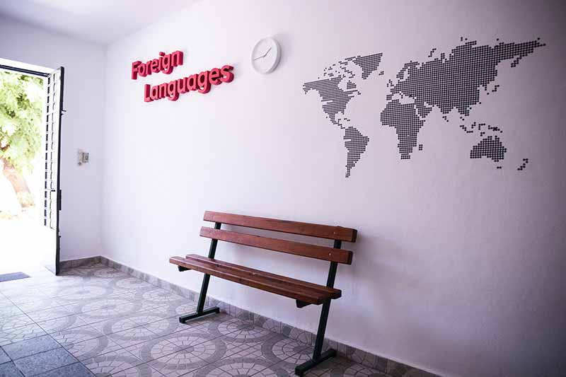 PLC ΠΟΘΟΥ - ΕΠΙΤΡΟΠΑΚΗ LANGUAGE CENTER: Φωτογραφίες & Βίντεο