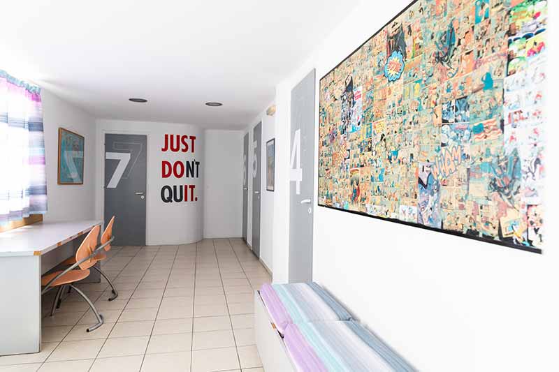 PLC ΠΟΘΟΥ - ΕΠΙΤΡΟΠΑΚΗ LANGUAGE CENTER: Φωτογραφίες & Βίντεο