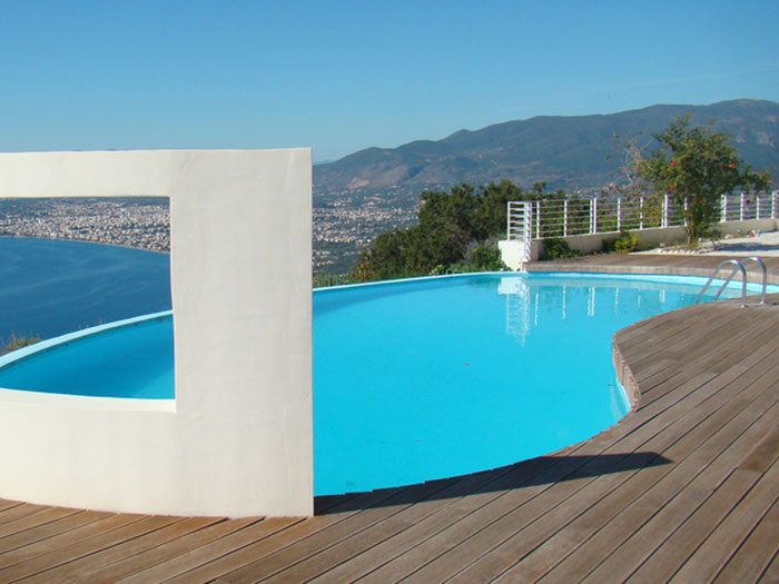 Pool overflow in blue colour